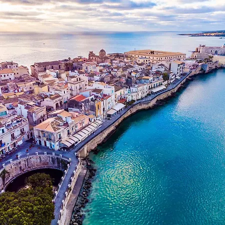 Ortigia Palace *